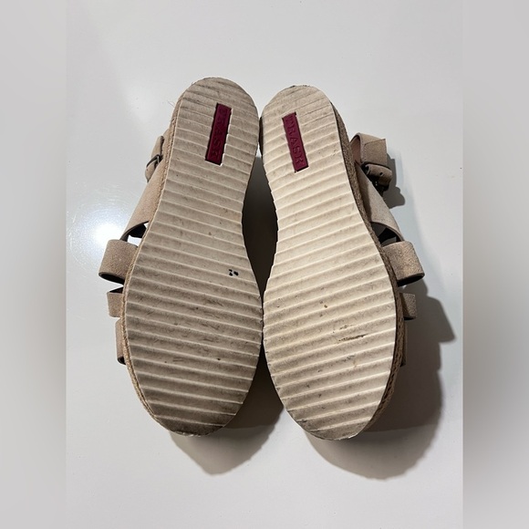 TRASK Taupe suede woven platform sandal‎ size 8. - Picture 9 of 10